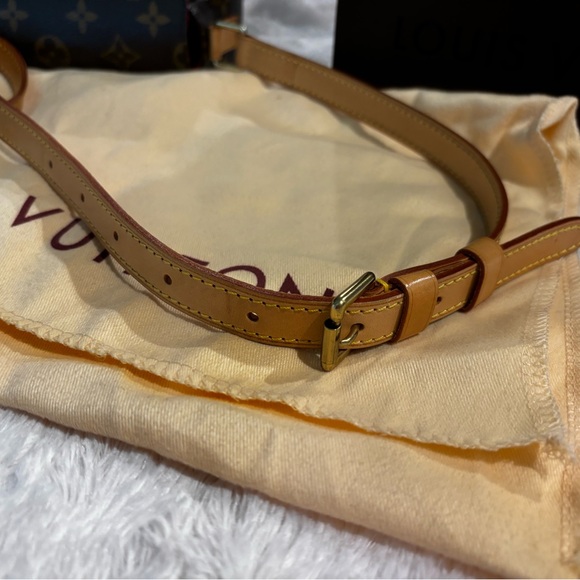 Louis Vuitton Monogram Sac Tambourin Crossbody - Picture 15 of 15